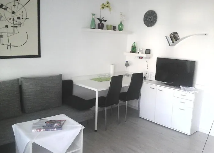 Haus Hamburg アパートホテル